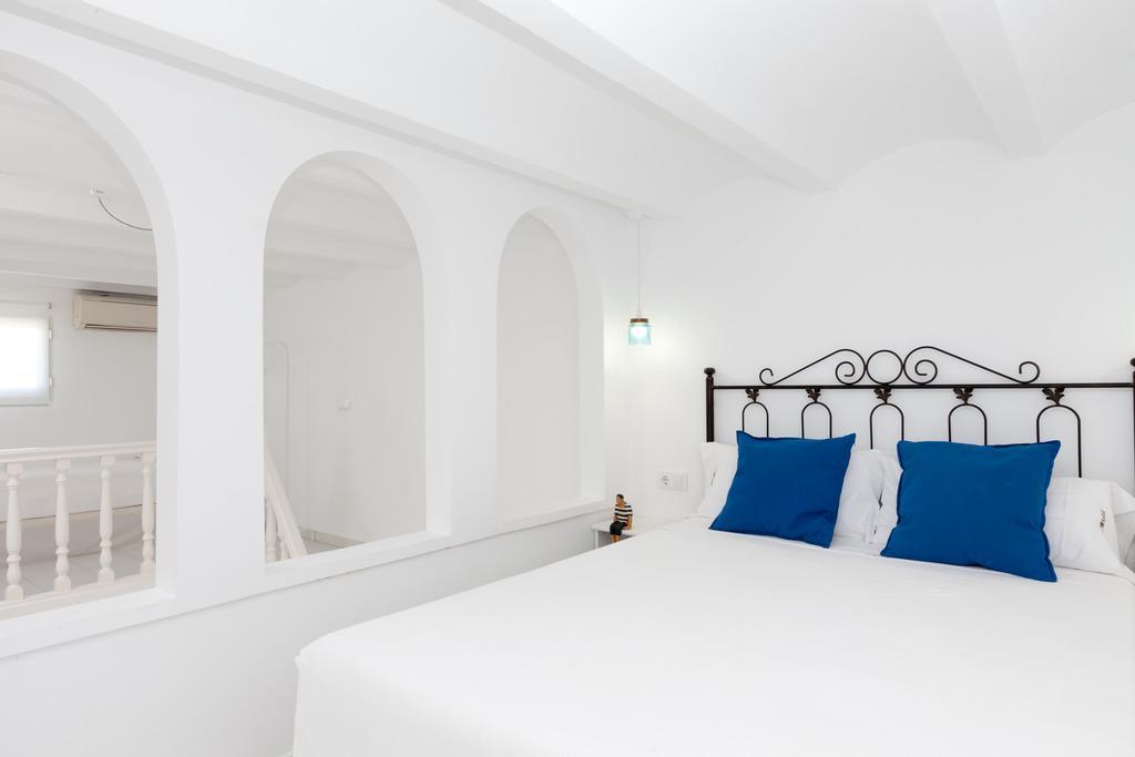 Apartamentos Mr La Racona Santa Llucia Ngoại thất bức ảnh
